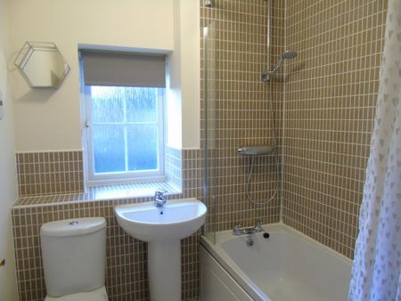2 bedroom terraced house to rent - Photo 5