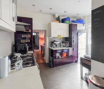 2 bedroom ground floor flat to rent - Photo 5