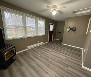 For Lease - 75 Park Avenue, Brantford, Ontario - Photo 6