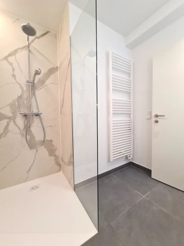 Moderne 2-Zimmer Penthouse mit Terrasse! - Photo 2