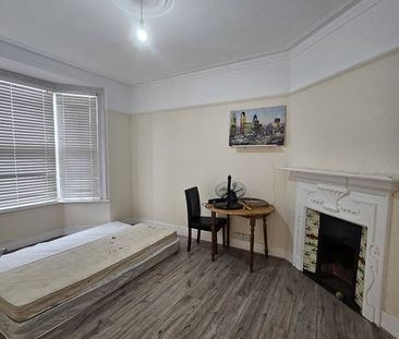 3 Bed Flat, Grange Avenue, N12 - Photo 6