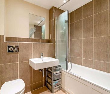 Modern, ground floor apartment excellently located with St Albans C... - Photo 5