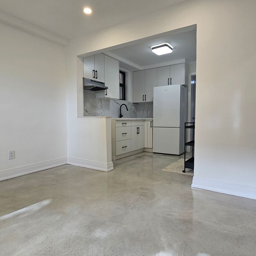 For Lease - 8 Carrington Avenue Unit# Lower, Toronto, Ontario - Photo 1