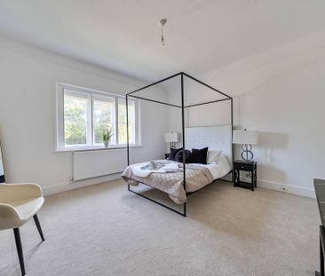 3 bedroom flat to rent - Photo 5
