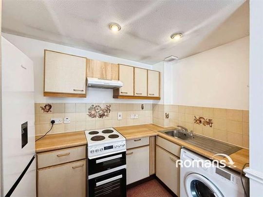 Fryers Court, Eaton Avenue, High Wycombe, HP12 - Photo 1