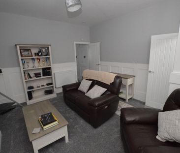 3 Bedroom Terraced House - Photo 1