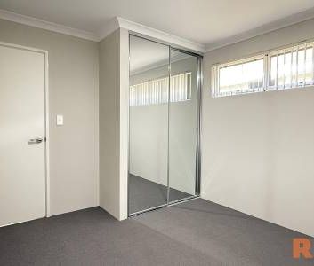 Modern Comfort and Lifestyle in South Yunderup – Your Dream Home Aw... - Photo 2