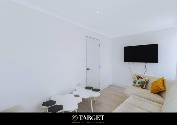 6 bedroom house to rent - Photo 1