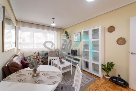 Alquiler de piso en Calle Muñoz Degraín - Photo 5