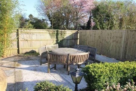 Chalfont Road, Seer Green, Beaconsfield, Buckinghamshire, HP9 - Photo 4