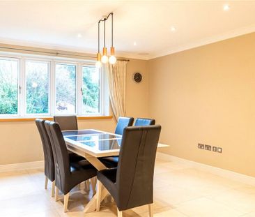 5 bedroom detached house to rent - Photo 4