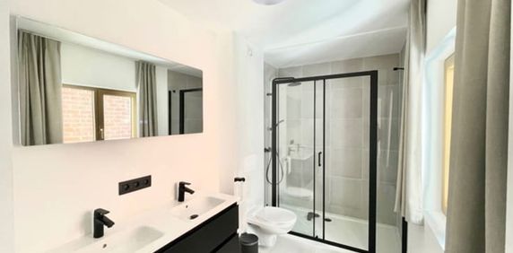 Appartement te huur - Foto 2