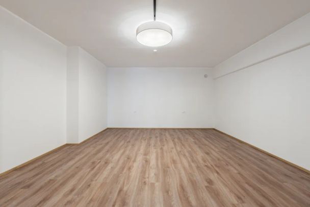 2 Zimmerwohnung ca. 82 m² mitten im Stadtzentrum (auch als Büro geeignet) zu vermieten - Erstbezug - Photo 1