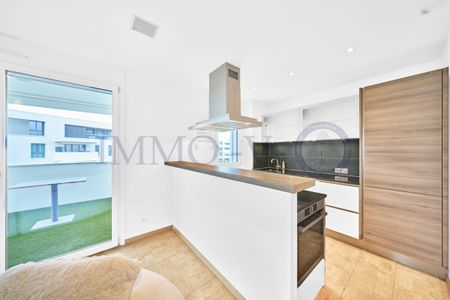 SPACIOUS STANDING WITH BALCONY-TERRACE AND IDEAL LOCATION - Photo 5
