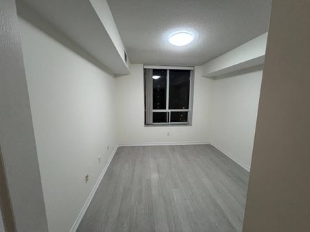 For Lease - 18 Sommerset Way Unit# 2207, Toronto, Ontario - Photo 3