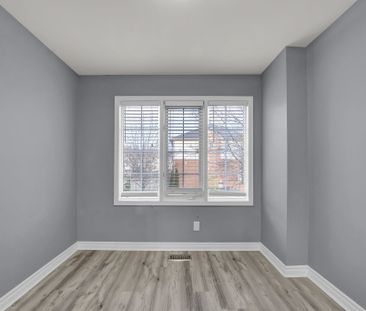 For Lease - 45 Salmon Way, Whitby, Ontario - Photo 5