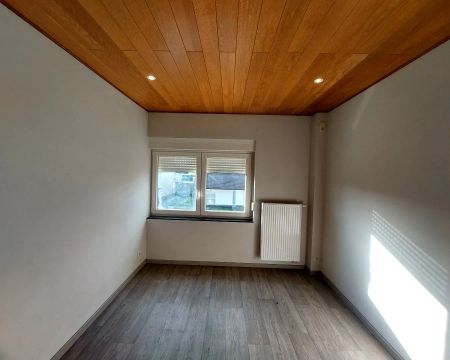 Te huur: ruime gezinswoning met garage op toplocatie in Waregem - Foto 5