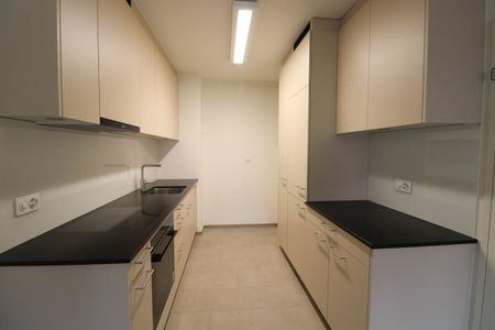 Erstvermietung nach Teilsanierung - schöne 3 1/2-Zimmerwohnung in Basel - Photo 5