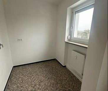 *Geräumige Wohnung - Bezug sofort möglich* - Photo 3