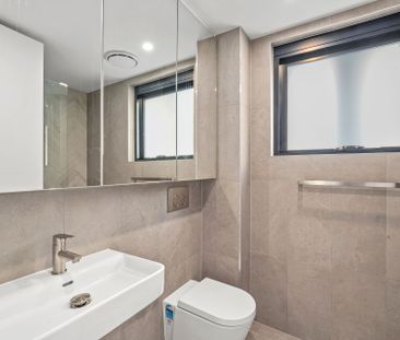 As new luxury apartment in Point Frederick - Photo 6