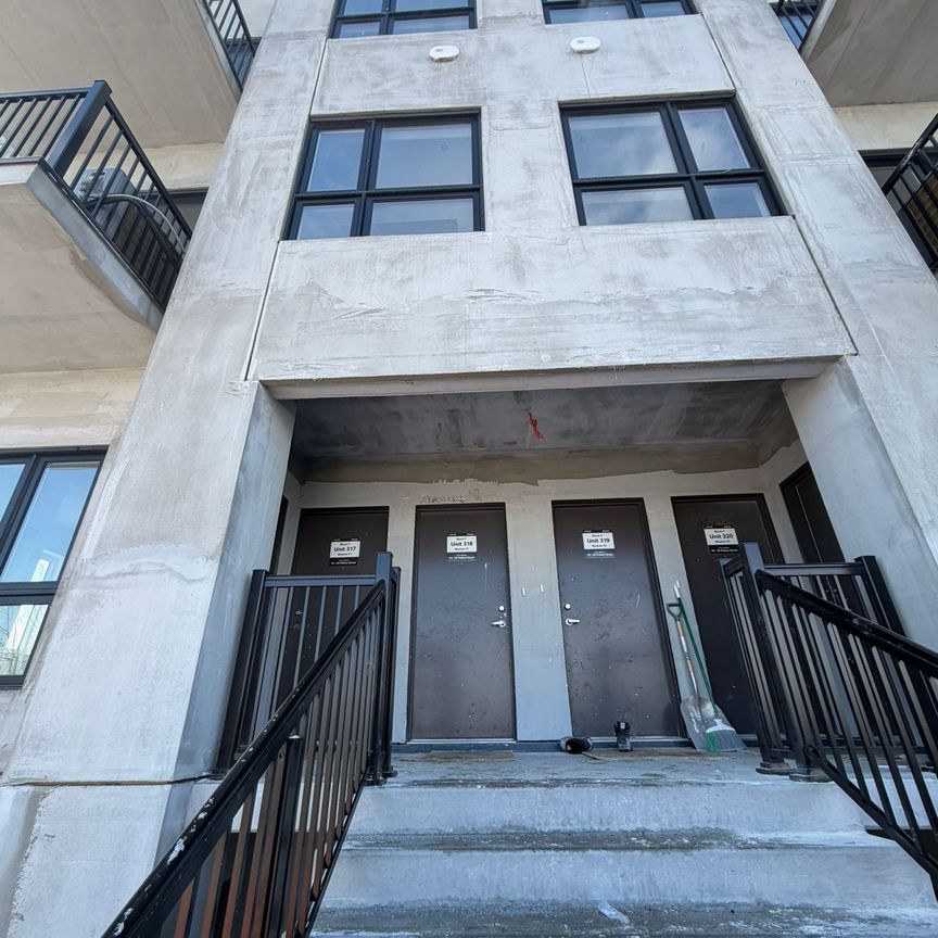 For Lease - 25 Palace Street Unit# 318, Kitchener, Ontario - Photo 1