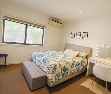 Beautiful 2-Bedroom Residence with Modern Comforts in Glenroy - Photo 3