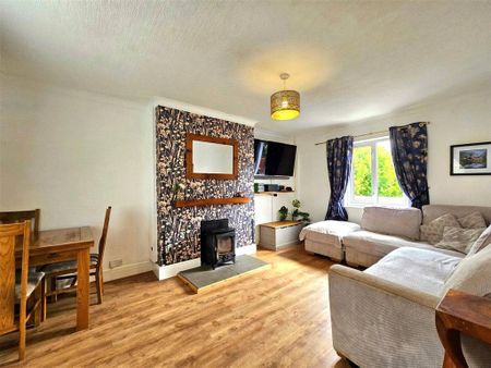 3 bedroom end of terrace house to rent - Photo 2