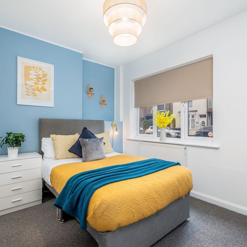 Room1 – Nuneaton - Photo 1