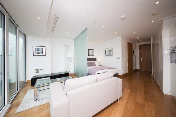 Studio to rent - Photo 1