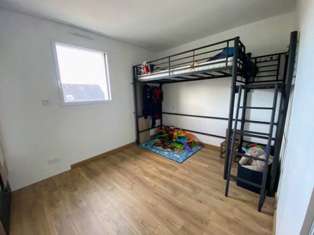 Location Maison 5 pièces 107m² LE LION D ANGERS 49220 - Photo 5