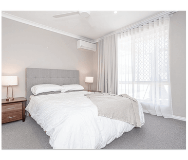 Beautiful Family Home - Photo 2