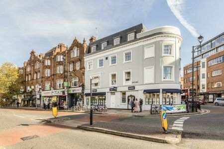 Claremont Road, KT6, London - Photo 2