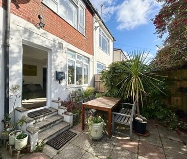 Belle Vue Road, Southbourne - Photo 1