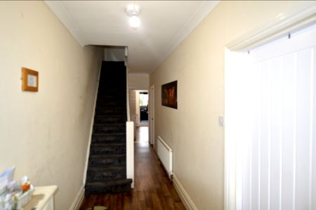 Cardigan Road, Bournemouth, Dorset, BH9 - Photo 5