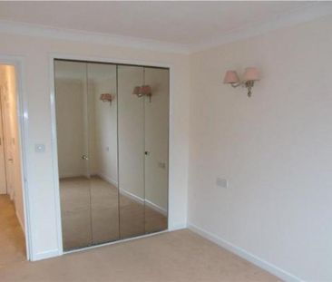 1 bedroom retirement property to rent - Photo 3
