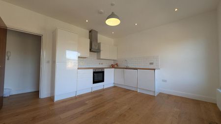 1 bedroom flat to rent - Photo 2