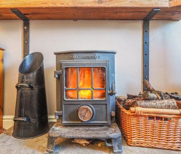 3 bedroom terraced house to rent - Photo 2