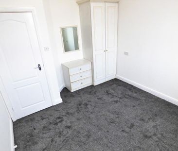 3 bedroom apartment to rent - Photo 2