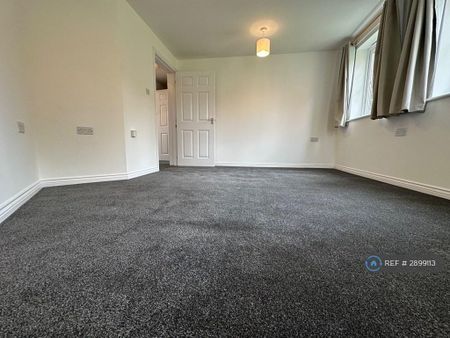 2 bedroom flat to rent - Photo 5