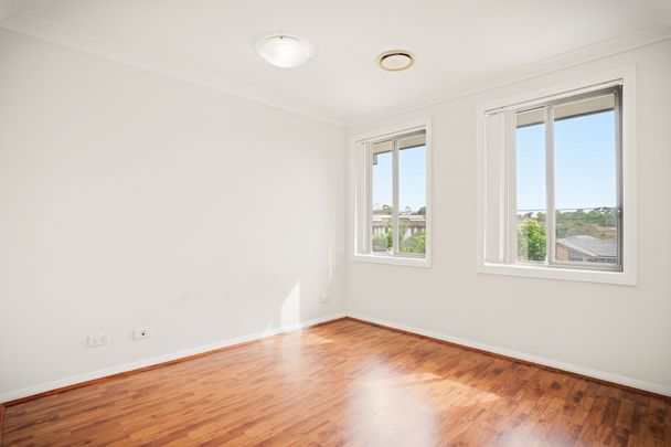 Spacious 4-Bedroom Family Home in Rooty Hill - Photo 1