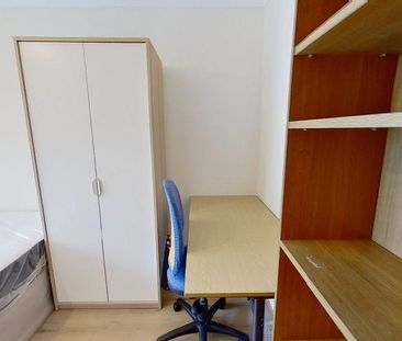 4 bedroom terraced house to rent - Photo 4