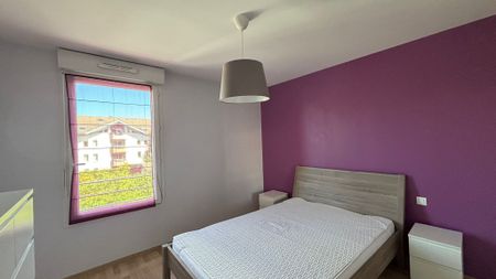 Location Appartement 3 pièces 70m² - Photo 2