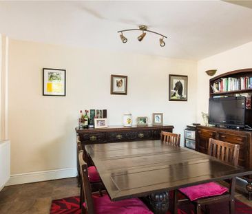 2 bedroom semi-detached house to rent - Photo 4