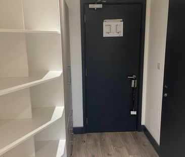 Studio Flat, Dumfries Street, LU1 - Photo 1
