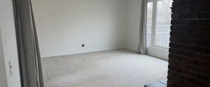 Cozy 3 bed 2 bath main floor located in Marlborough | Calgary - Photo 1