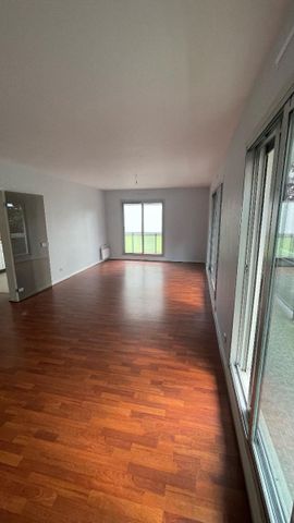 Location Appartement 4 pièces 79m² CHAMALIERES 63400 - Photo 4