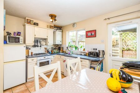 2 bedroom property to rent - Photo 4