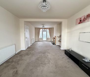 4 bedroom semi-detached house to rent - Photo 2