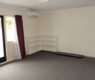 2-Bedroom Flat with Garage - Photo 6