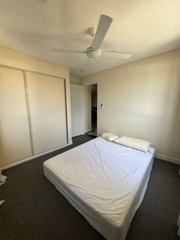 Highgate Hill - Photo 2